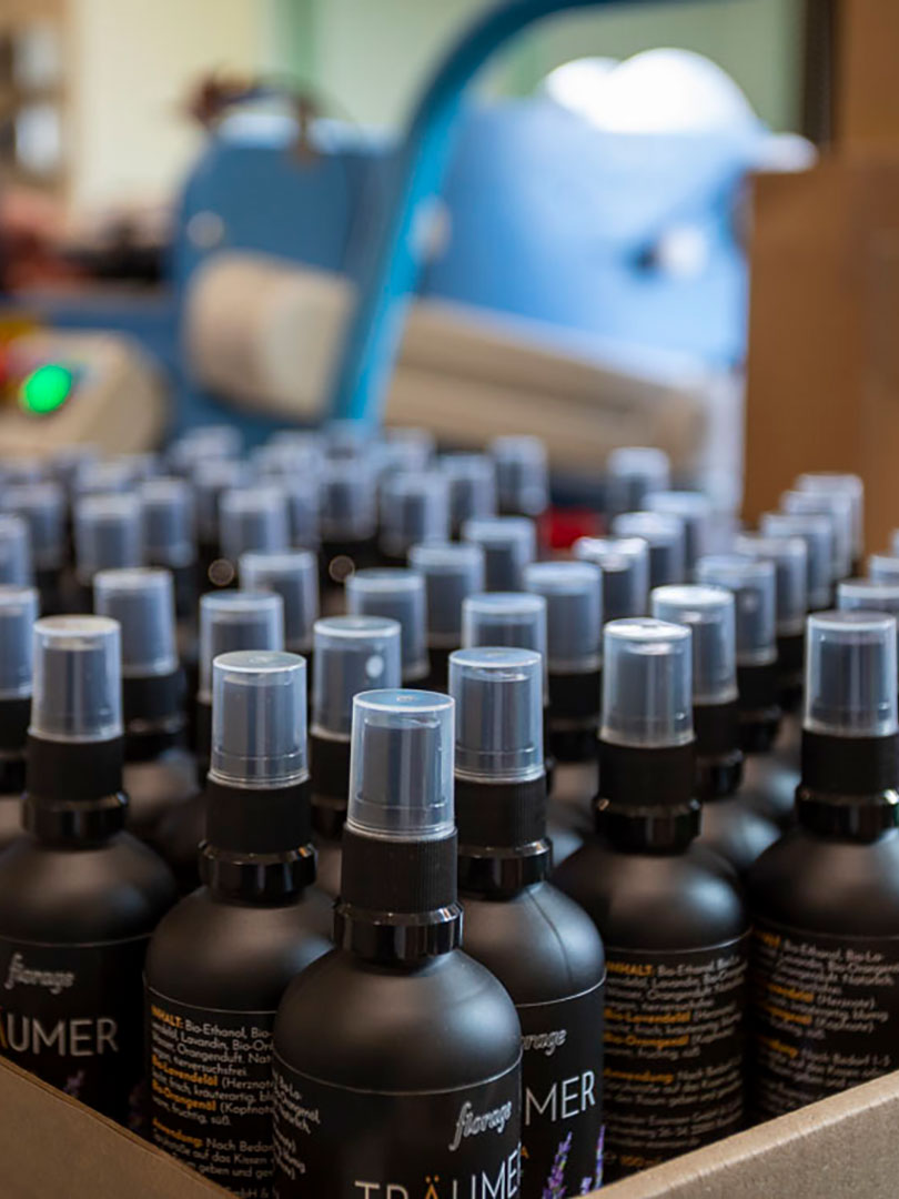 Schrteiber-Essenzen-Prouktion-Raumduft Raumduft Spray Airspray florgae Traeumer